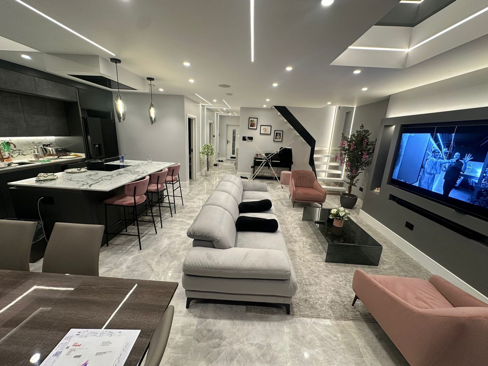 Lounge with integrated media wall